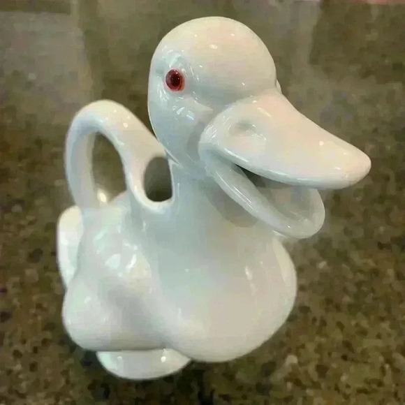 Vintage White Ceramic Duck Pitcher - Picture 2 of 13